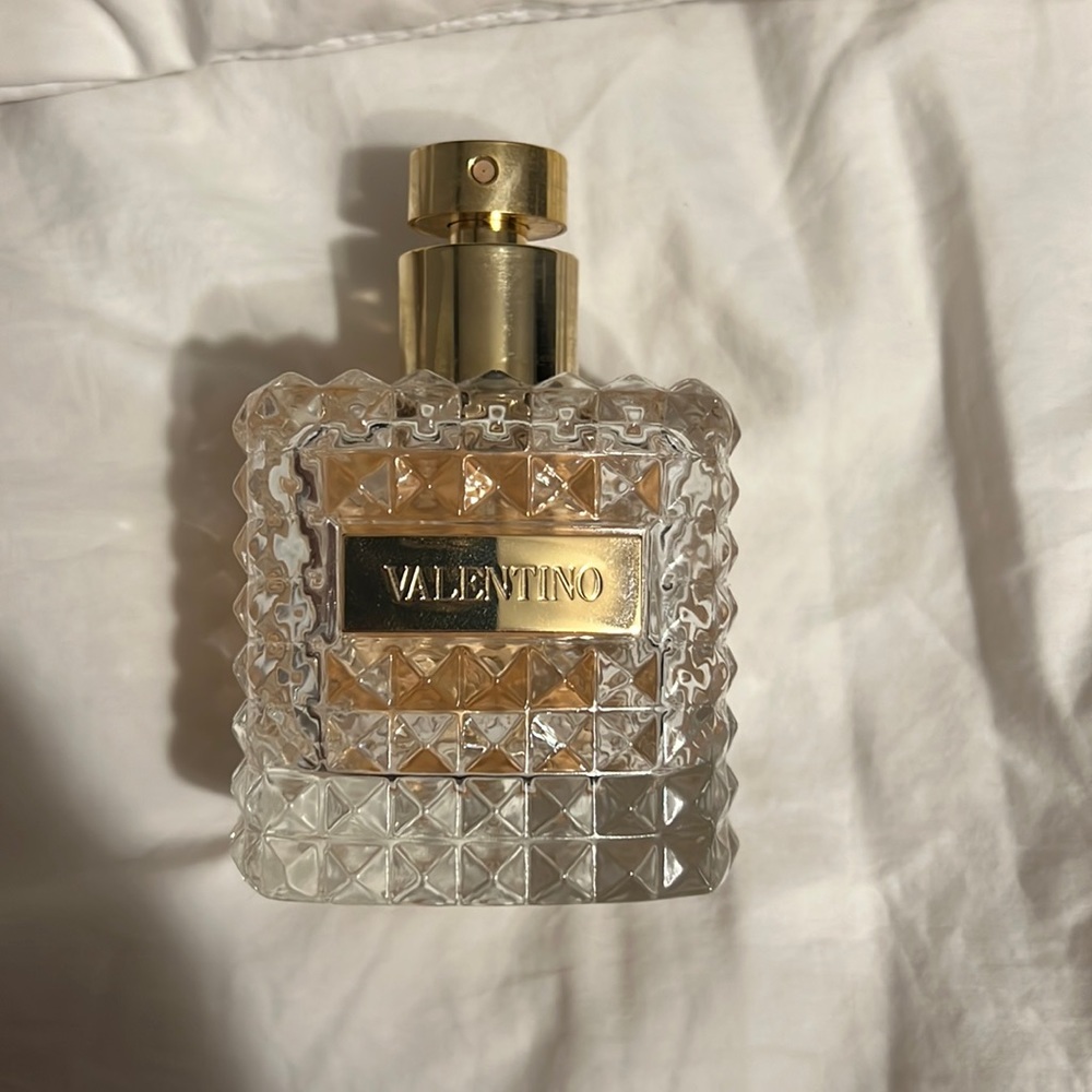 Valentino Donna Perfume